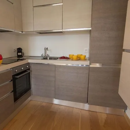 Superb 50m2 With Swimming Pool Appartement *